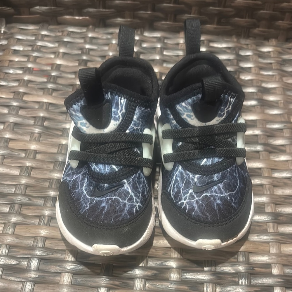 Kids Lightning Sneakers - Black and Blue